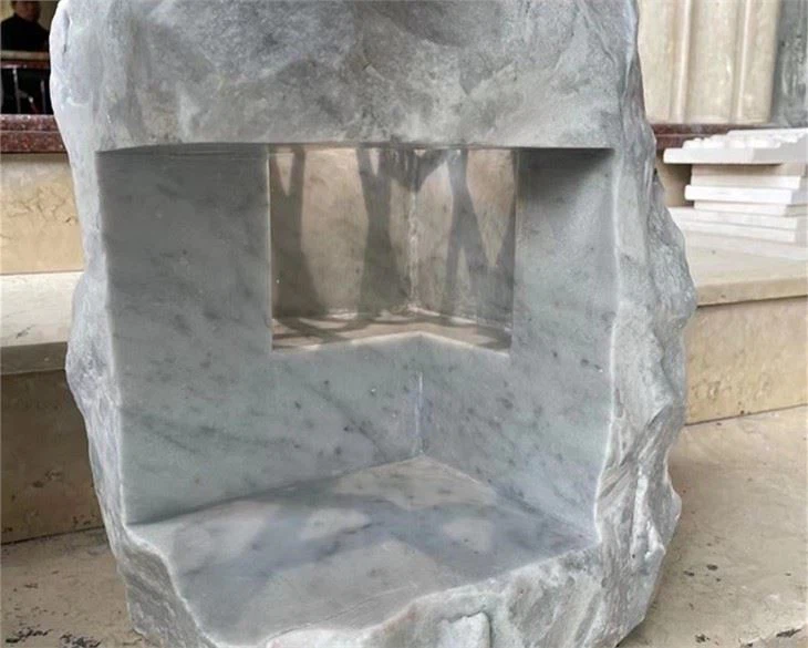 White Stones Sculpture 